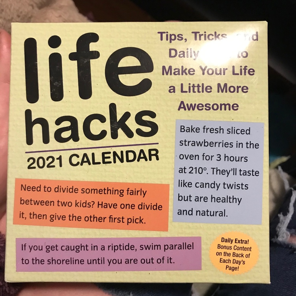 Life hacks calendar 2021